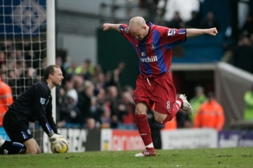 Crystal_Palace_Football_Stratton_001